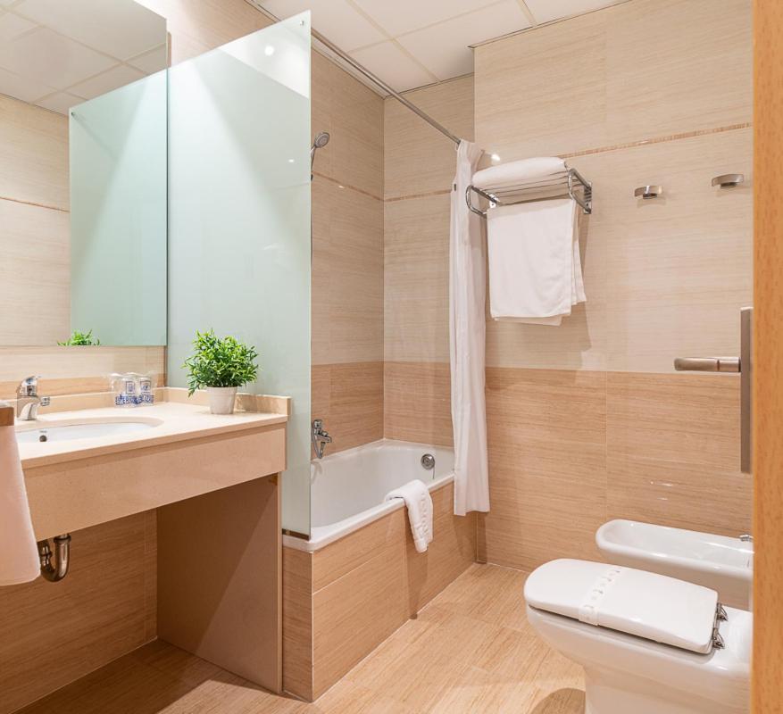 Alba Hotel 3*