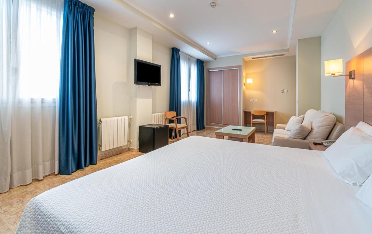 Alba Hotel 3*